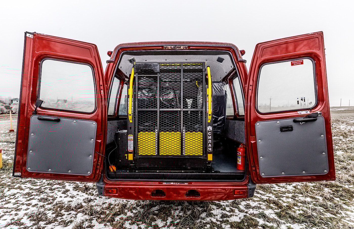 avtomobil dlya perevozki invalidov na